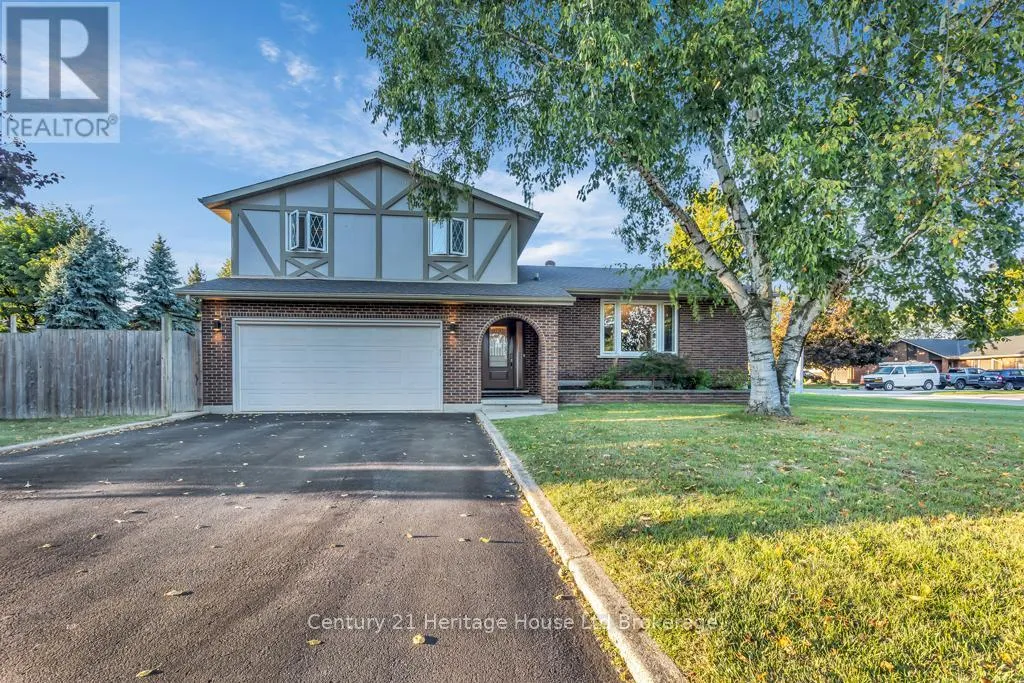 House for rent: 4 Demeyere Avenue, Tillsonburg, Ontario N4G 4V5