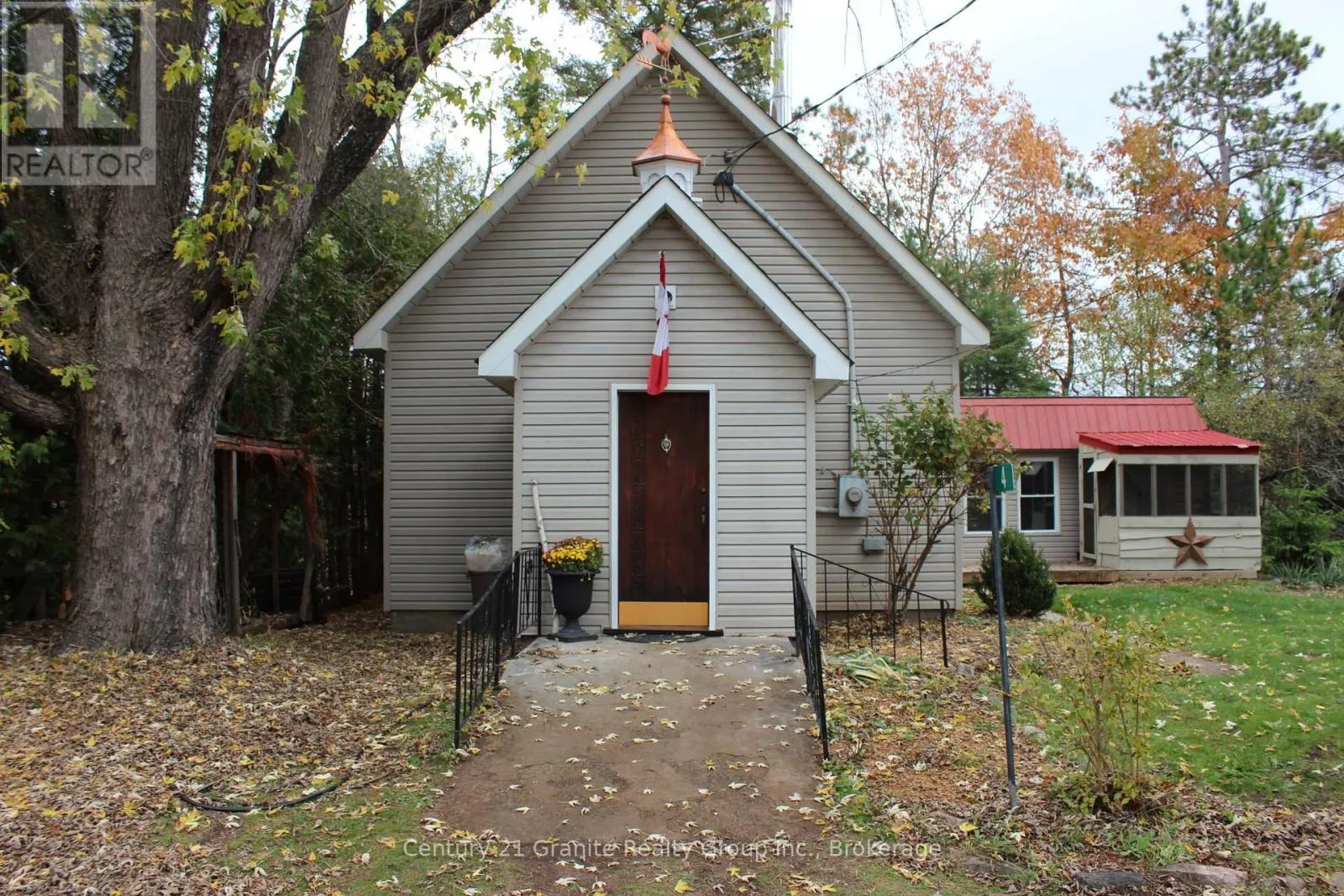 House for rent: 4 Dickson Street, Kawartha Lakes, Ontario K0M 2A0