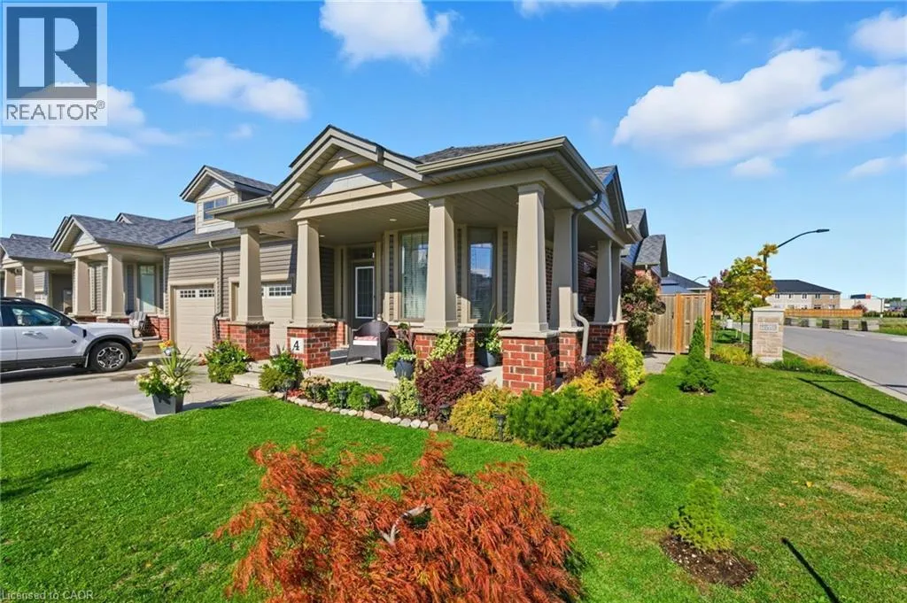 Row / Townhouse for rent: 4 Ellis Avenue, St. Catharines, Ontario L2P 0E6