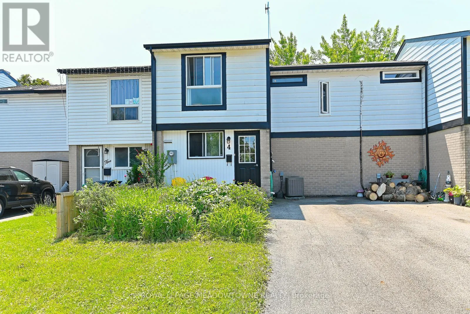 Row / Townhouse for rent: 4 Greenfield Square, Brampton, Ontario L6S 2J3