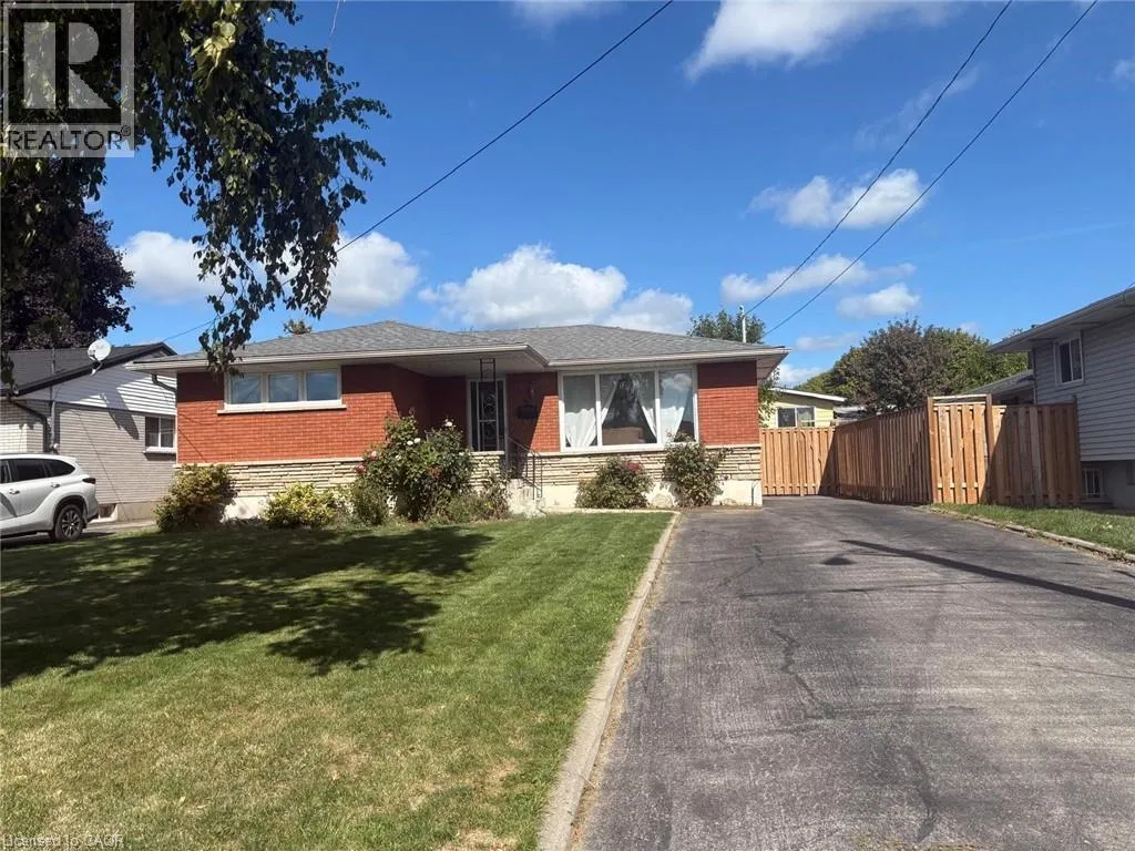 House for rent: 4 Hart Place Unit# Lower, Hamilton, Ontario L8H 2R9