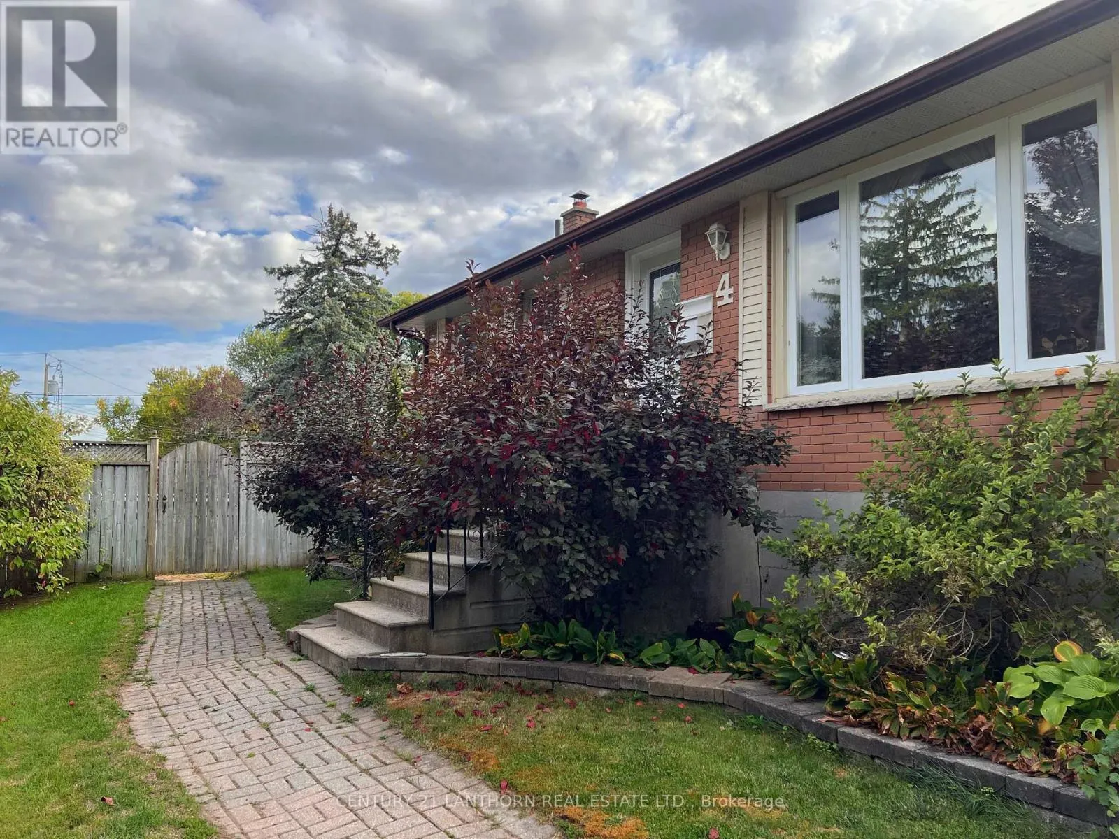 House for rent: 4 Highview Crescent, Belleville, Ontario K8P 3G4