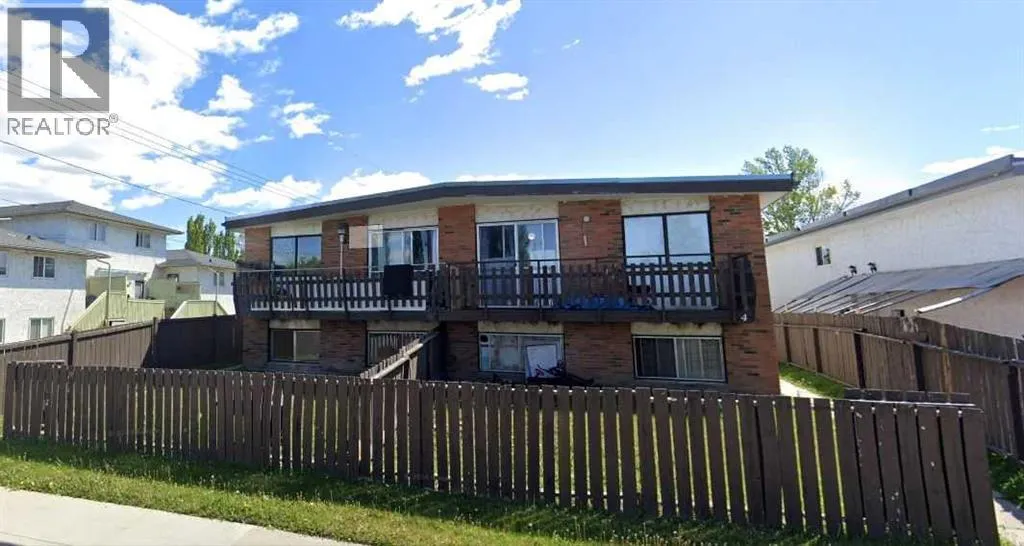 Multi-Family for rent: 4 Huntley Close Ne, Calgary, Alberta T2K 4Z3