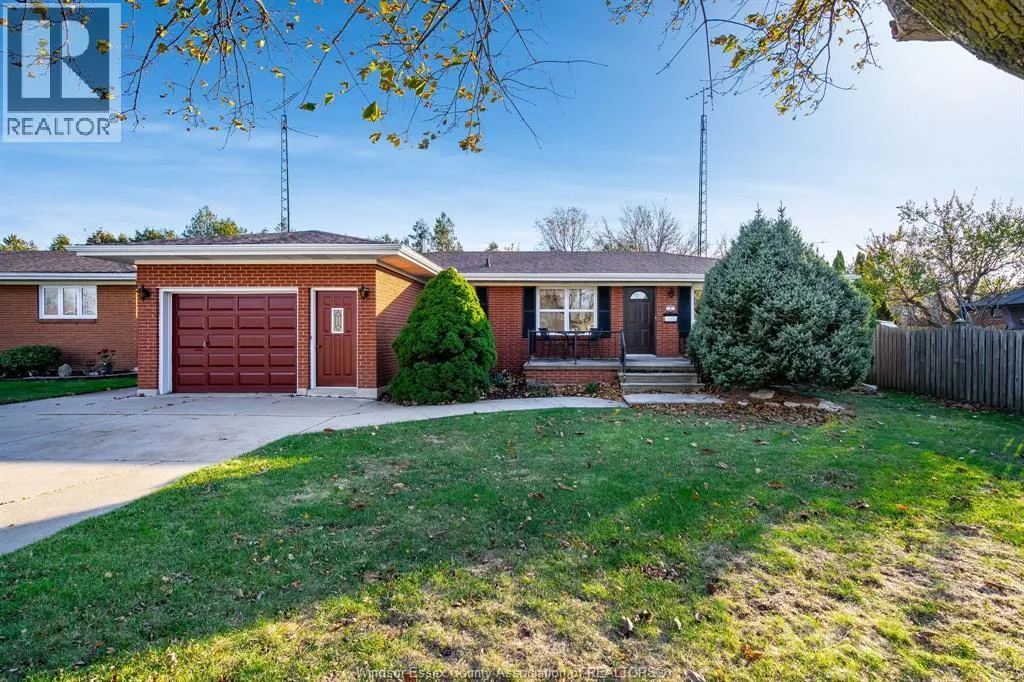 House for rent: 4 Hyatt Cres, Leamington, Ontario N8H 1Z6