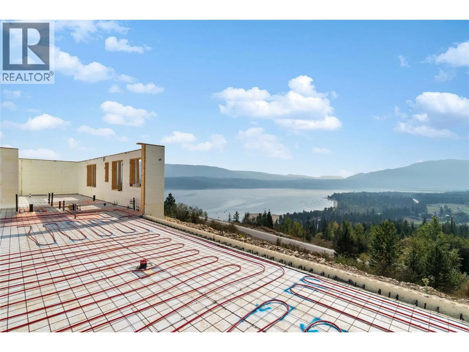 House for rent: 4 Kault Hill Road Unit# 5 Lot# 6, Tappen, British Columbia V0E 2X0