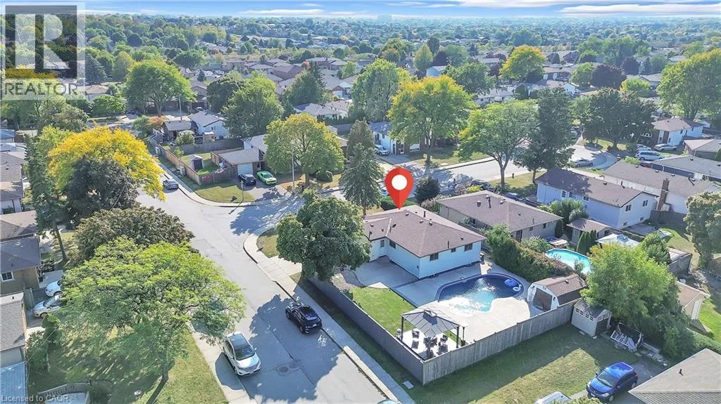 House for rent: 4 Lisa Court, Hamilton, Ontario L8V 4P9