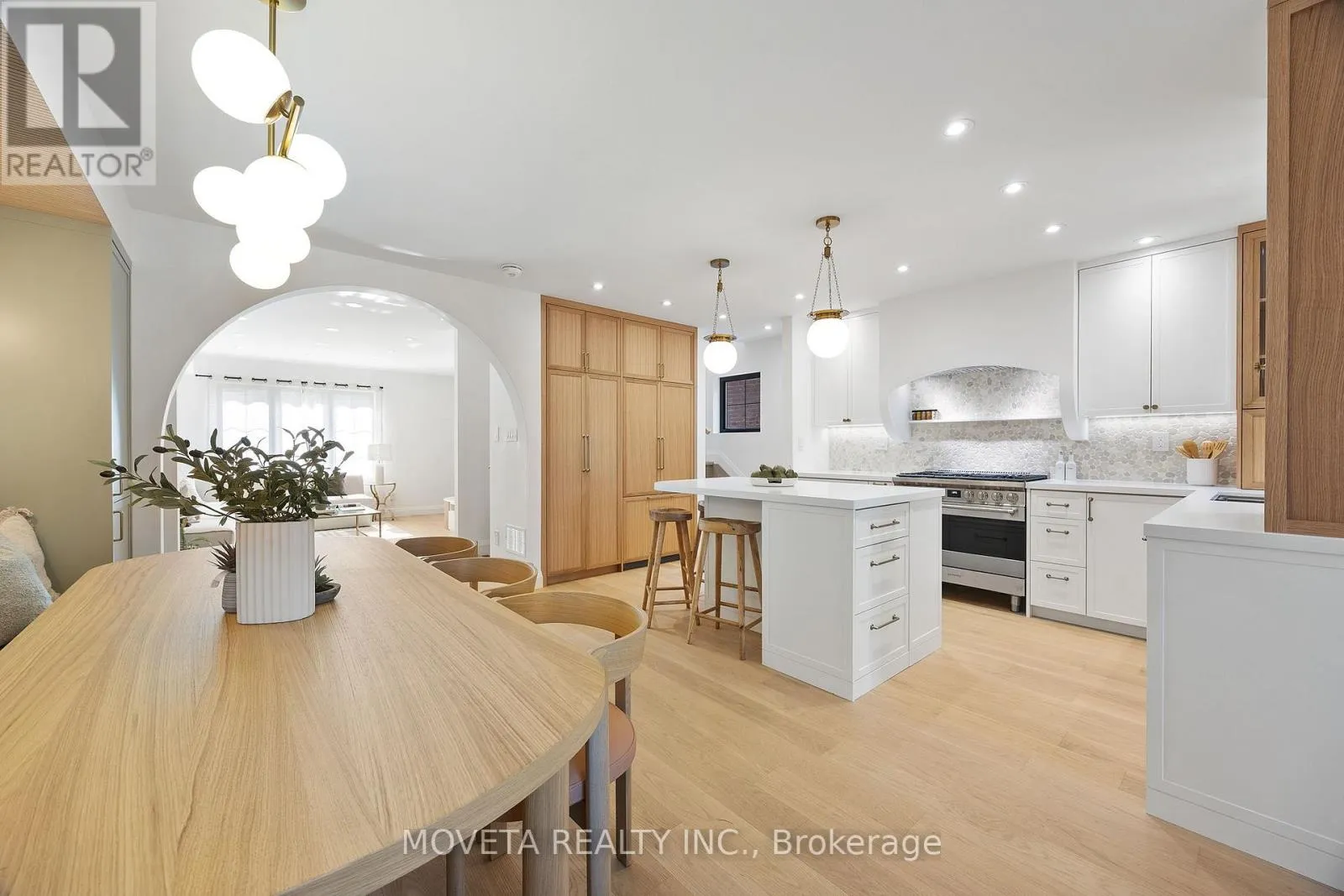 House for rent: 4 Mahoney Avenue, Toronto, Ontario M6M 2H4