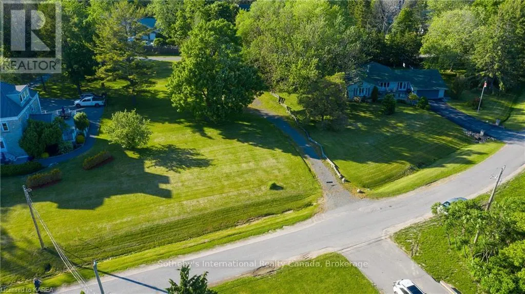 4 Starr Place, Kingston), Ontario K7L 4V1