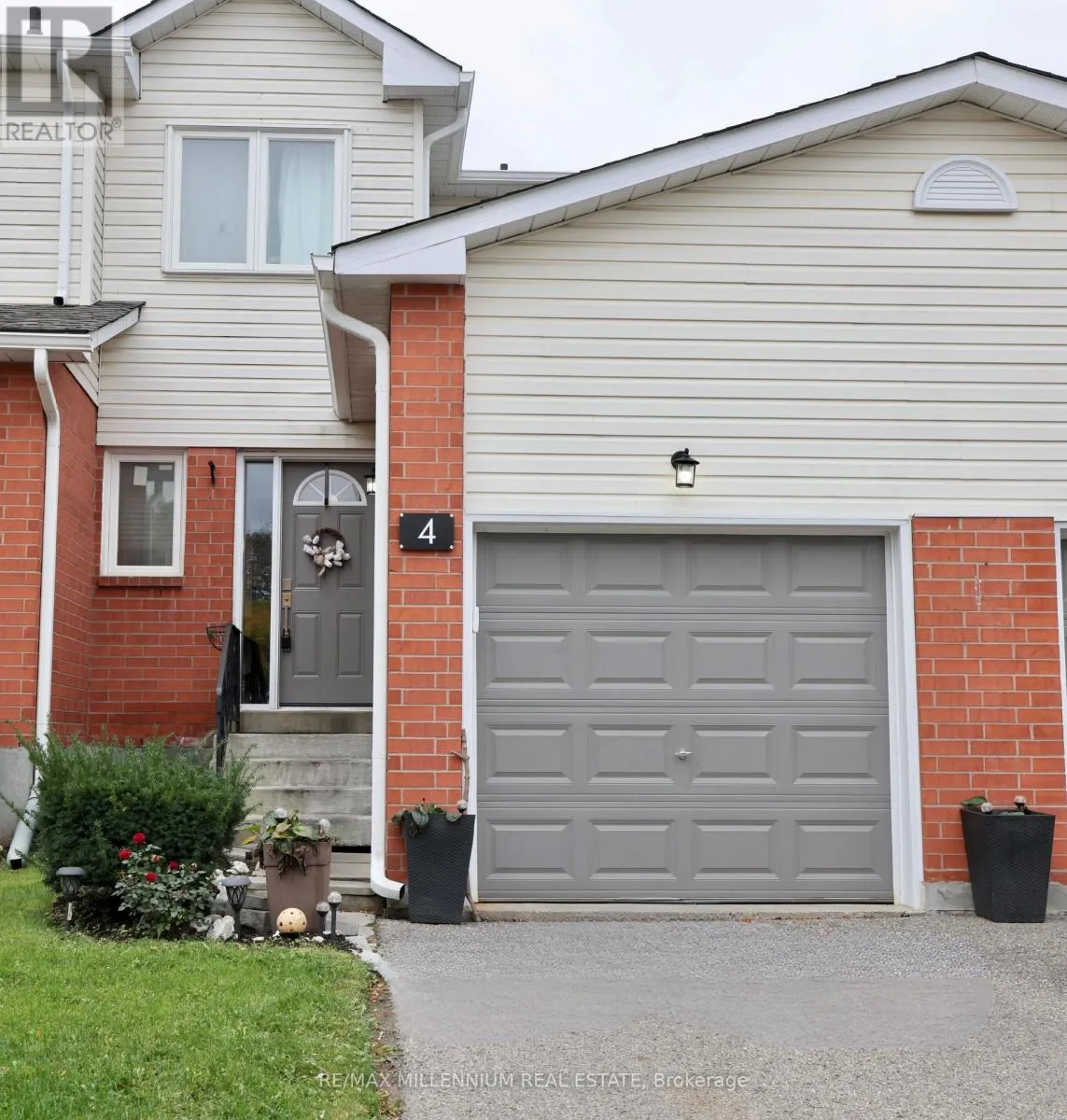 Row / Townhouse for rent: 4 Stewart Maclaren Road, Halton Hills, Ontario L7G 5L8