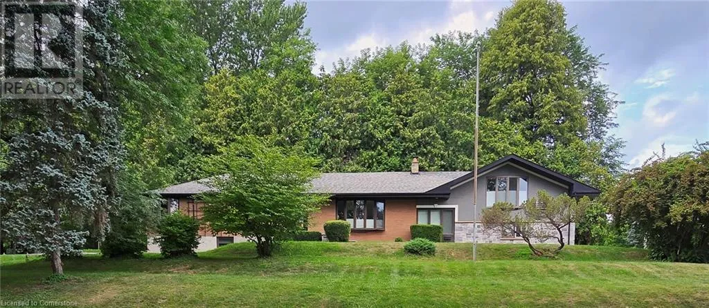 House for rent: 4 Sun Avenue, Dundas, Ontario L9H 5A5