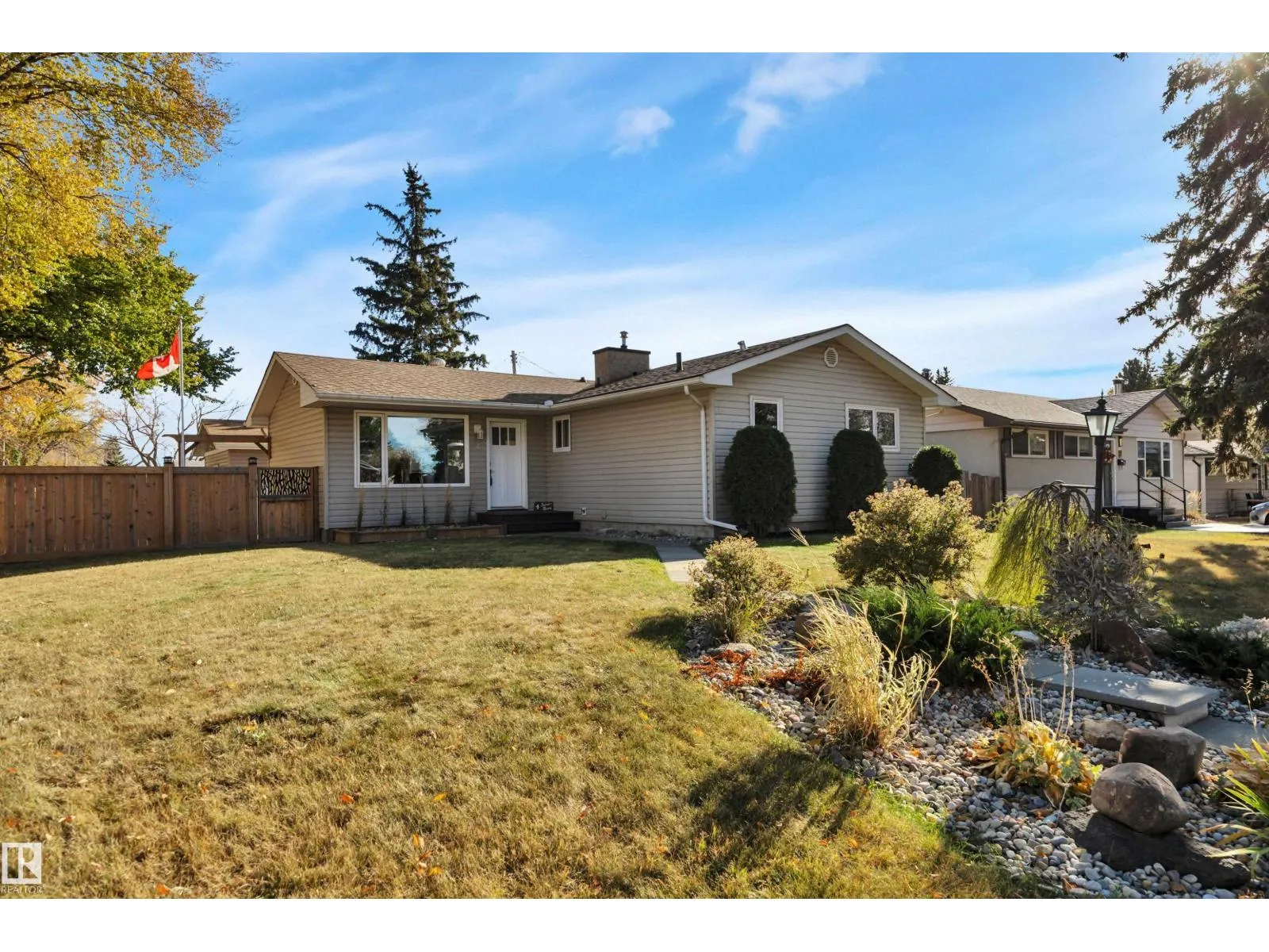 House for rent: 4 Sunset Bv, St. Albert, Alberta T8N 0N4