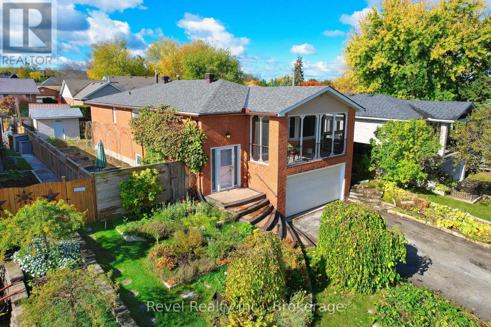 House for rent: 4 Teskey Court, Collingwood, Ontario L9Y 4R9