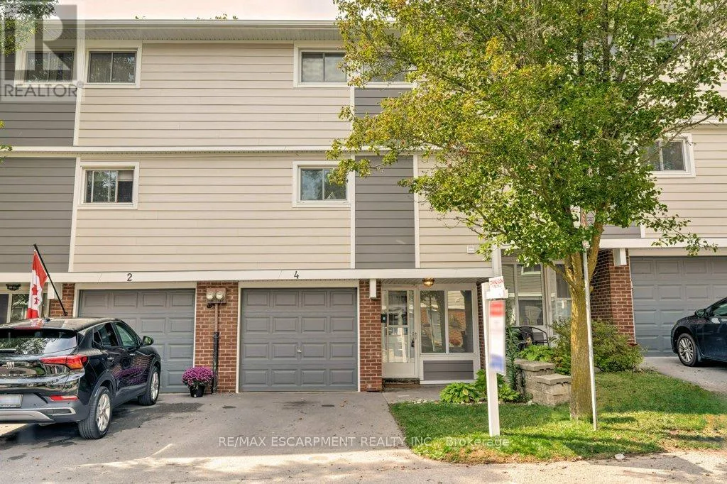 Row / Townhouse for rent: 4 Trudy Court, Hamilton, Ontario L9H 5P7