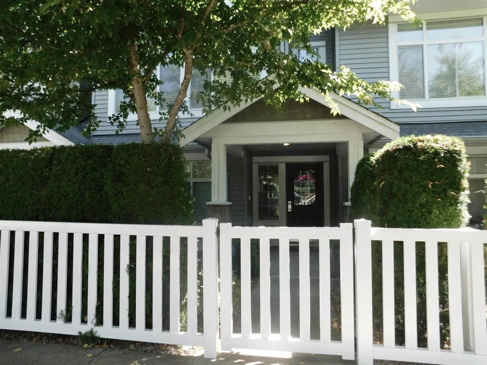 Row / Townhouse for rent: 40 19330 69 Avenue, Surrey, British Columbia V4N 0Z2