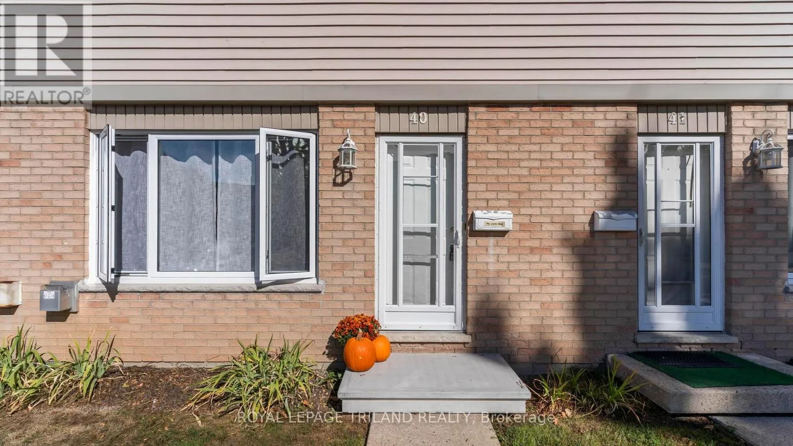 Row / Townhouse for rent: 40 - 320 Westminster Avenue, London South, Ontario N6C 5H5