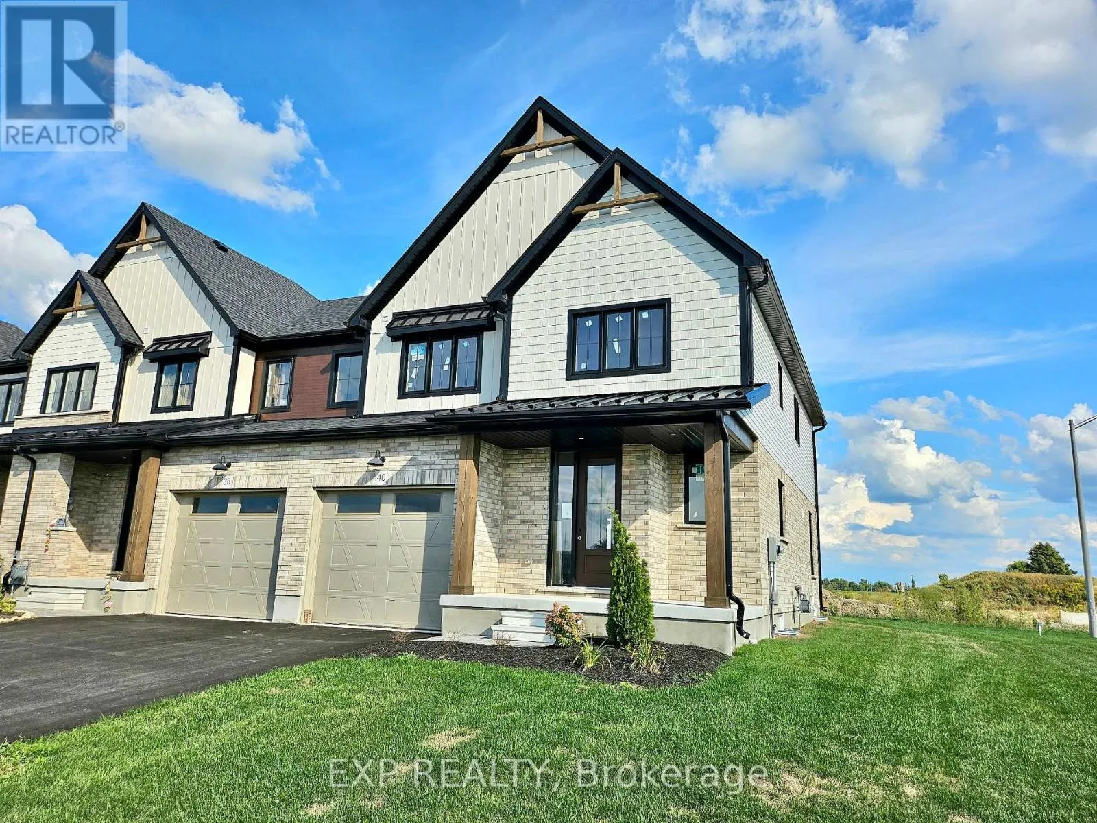 Row / Townhouse for rent: 40 Anne Street W, Minto, Ontario N0G 1Z0