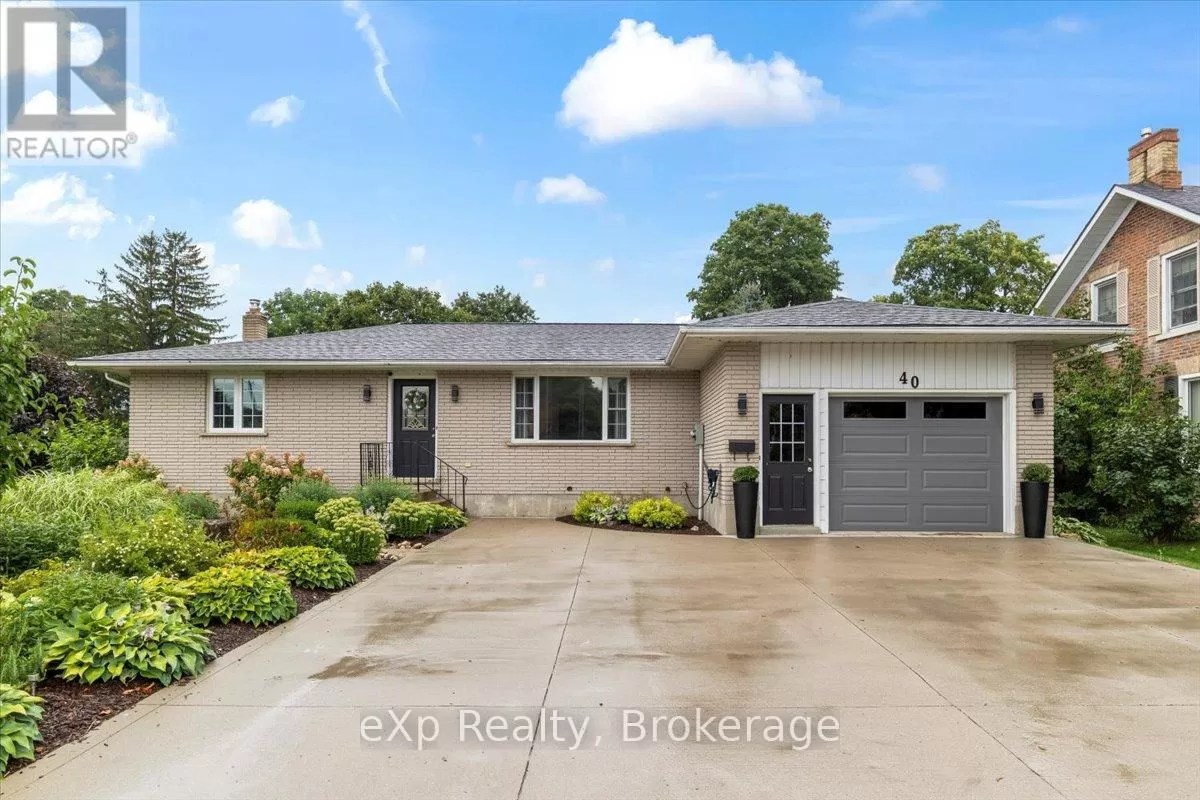 House for rent: 40 Arthur Street W, Minto, Ontario N0G 1Z0