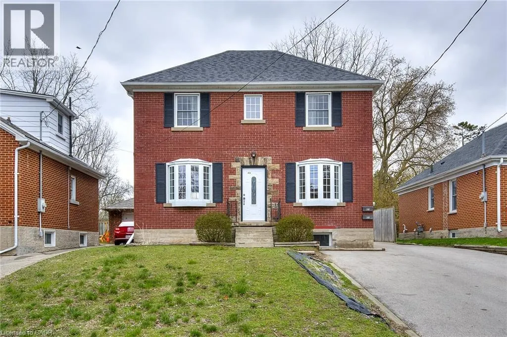 House for rent: 40 Brunswick Avenue Unit# B, Kitchener, Ontario N2H 4E8