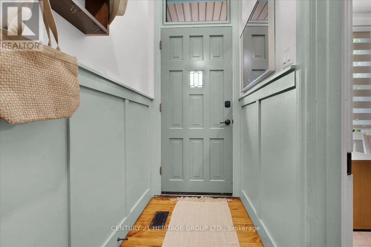 House for rent: 40 Emerald Street N, Hamilton, Ontario L8L 5K3