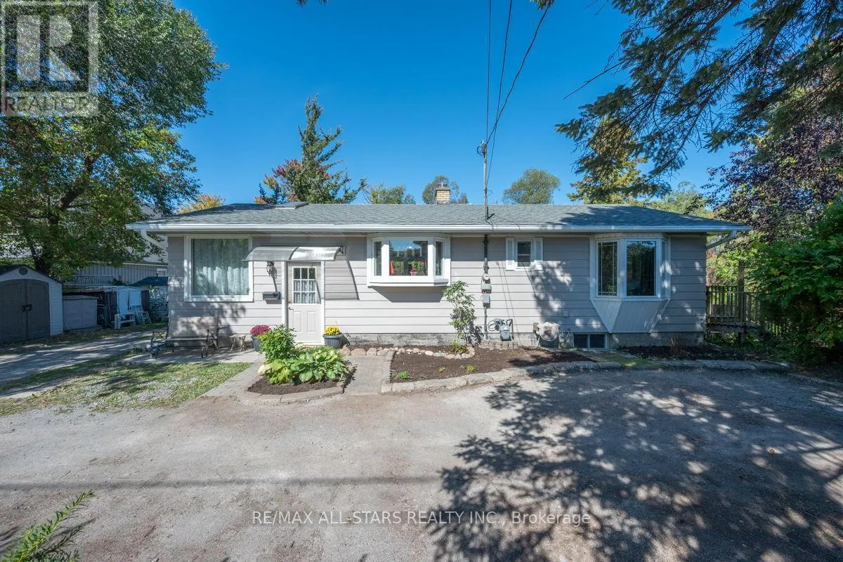 House for rent: 40 Riverglen Drive, Georgina, Ontario L4P 2R1