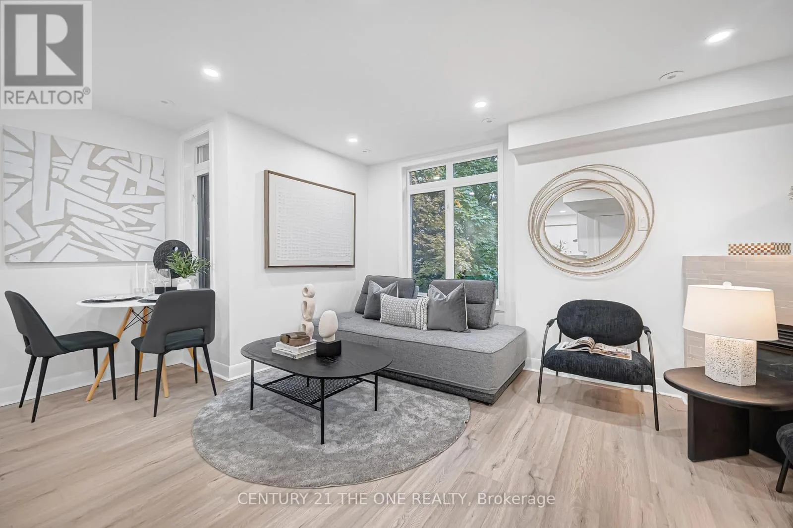 Row / Townhouse for rent: 400 - 415 Jarvis Street, Toronto, Ontario M4Y 3C1