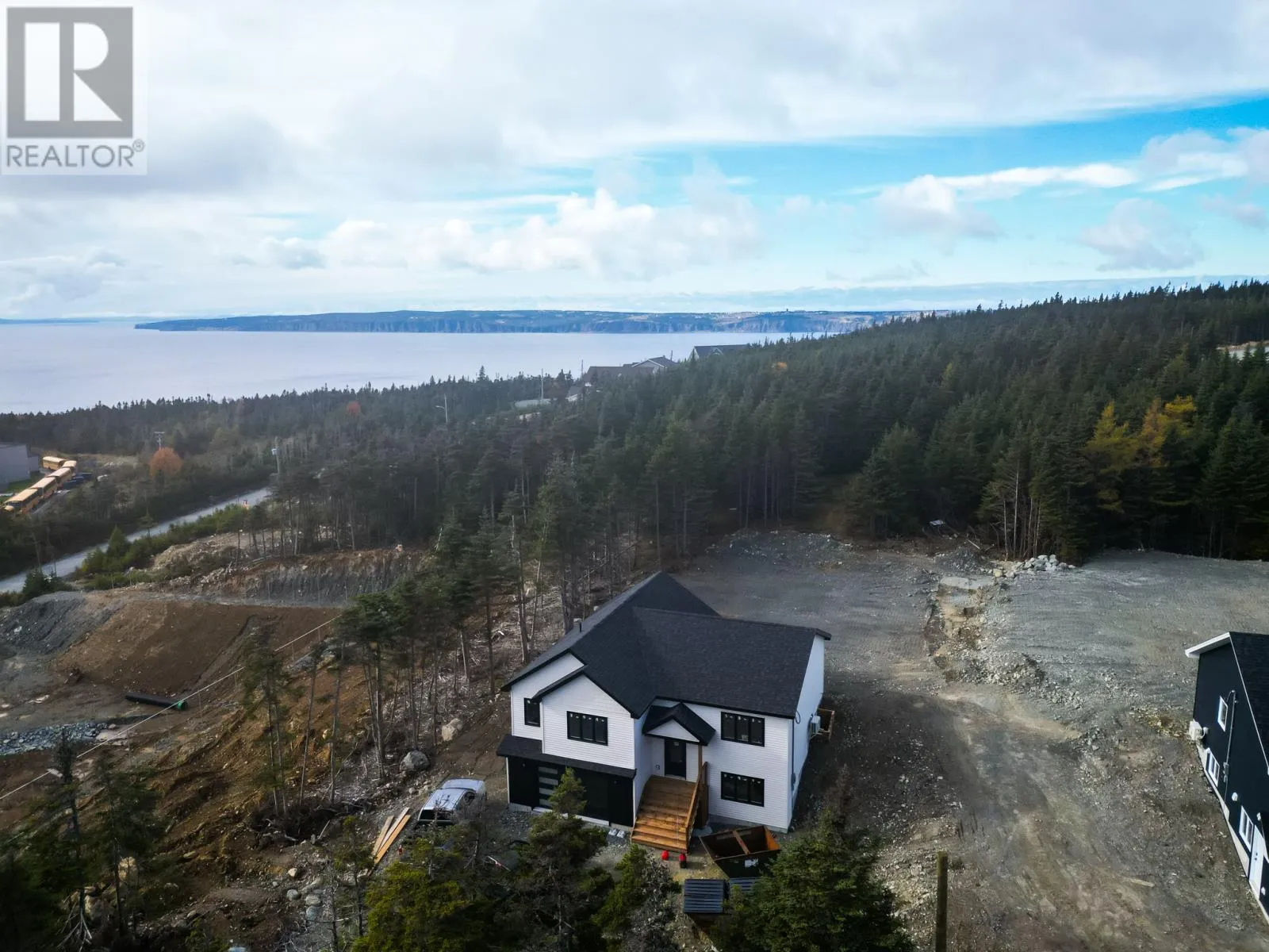 House for rent: 400 Beachy Cove Road, Portugal Cove - St. Philips, Newfoundland & Labrador A1M 0G7