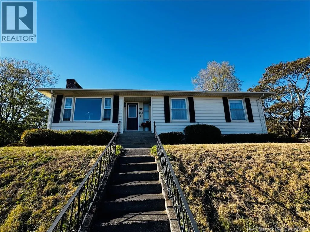 House for rent: 400 Clearview Row, Saint John, New Brunswick E2M 3Z1