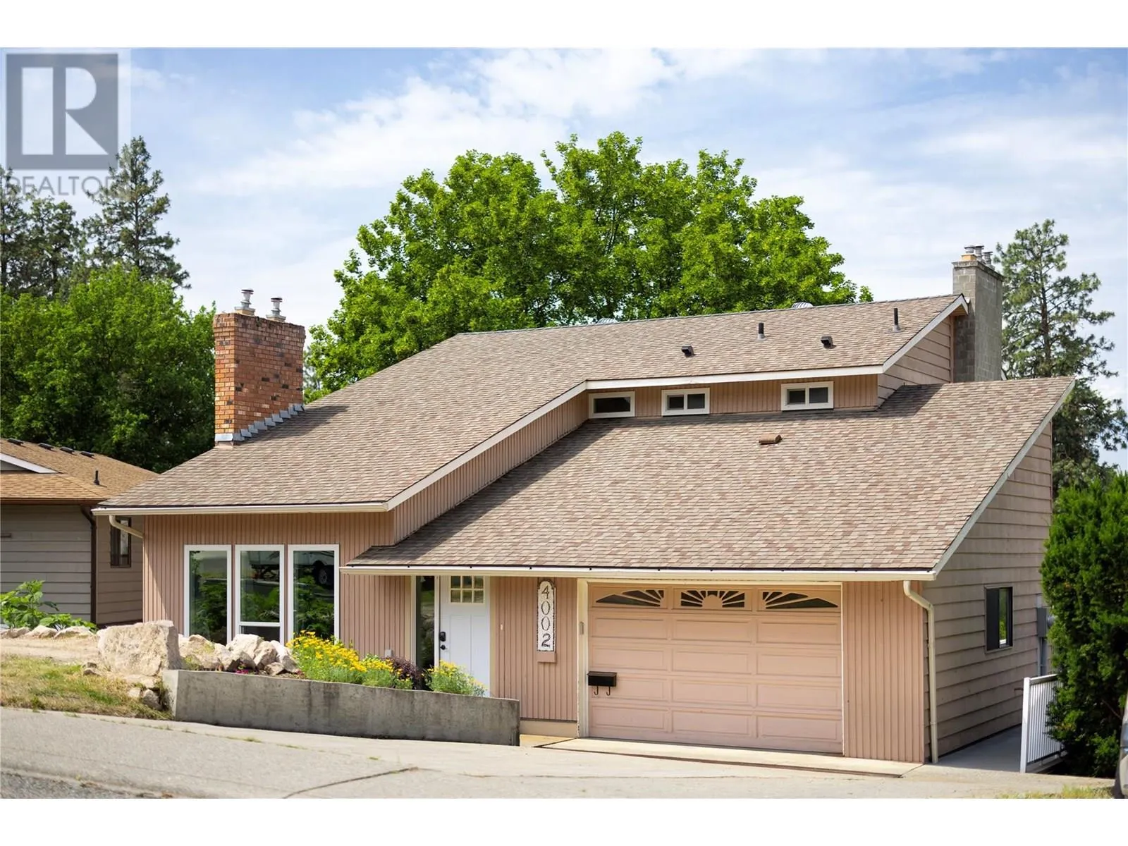 House for rent: 4002 15 Street, Vernon, British Columbia V1T 8K6