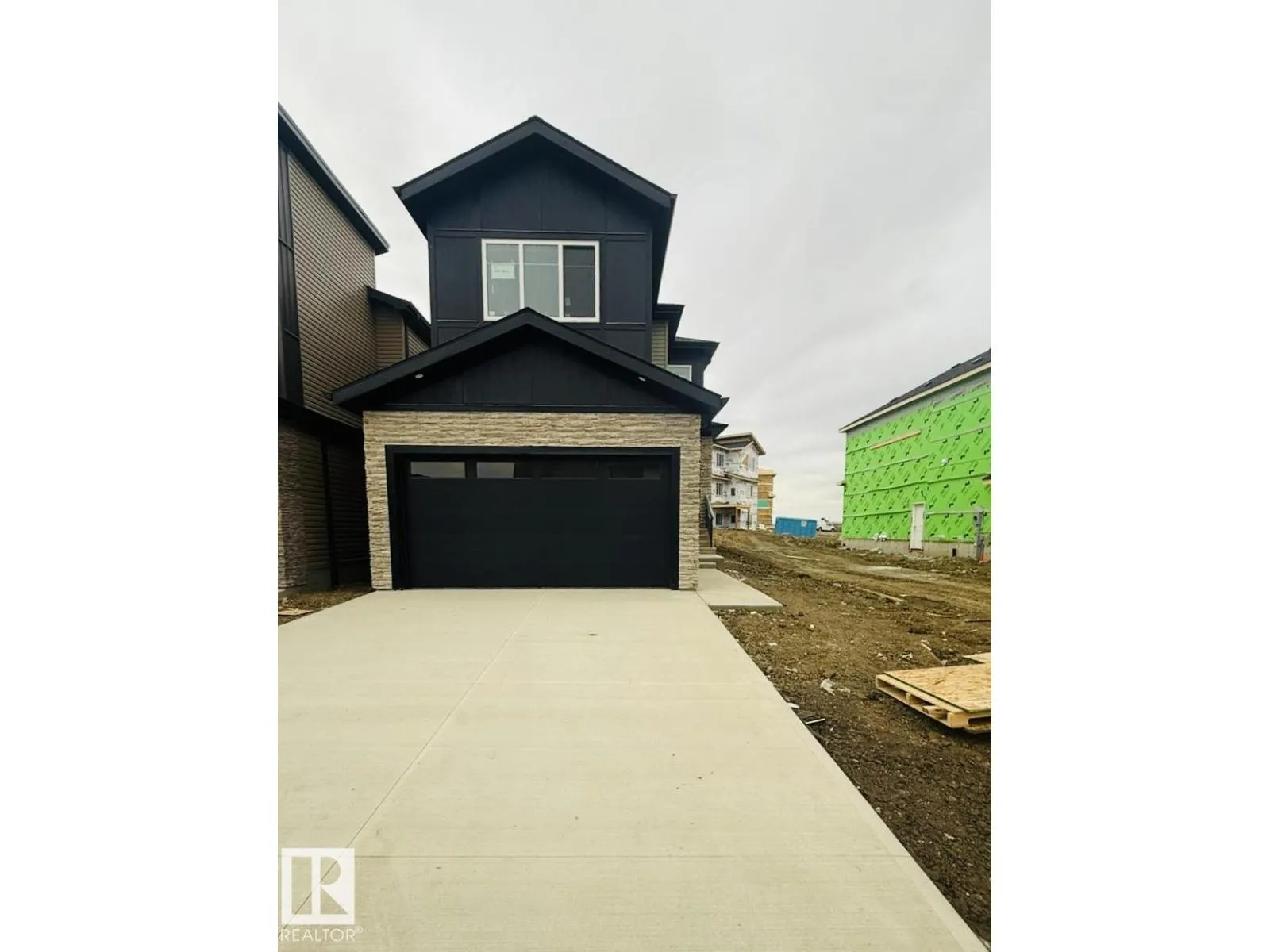 House for rent: 4007 36 St, Beaumont, Alberta T4X 3H3