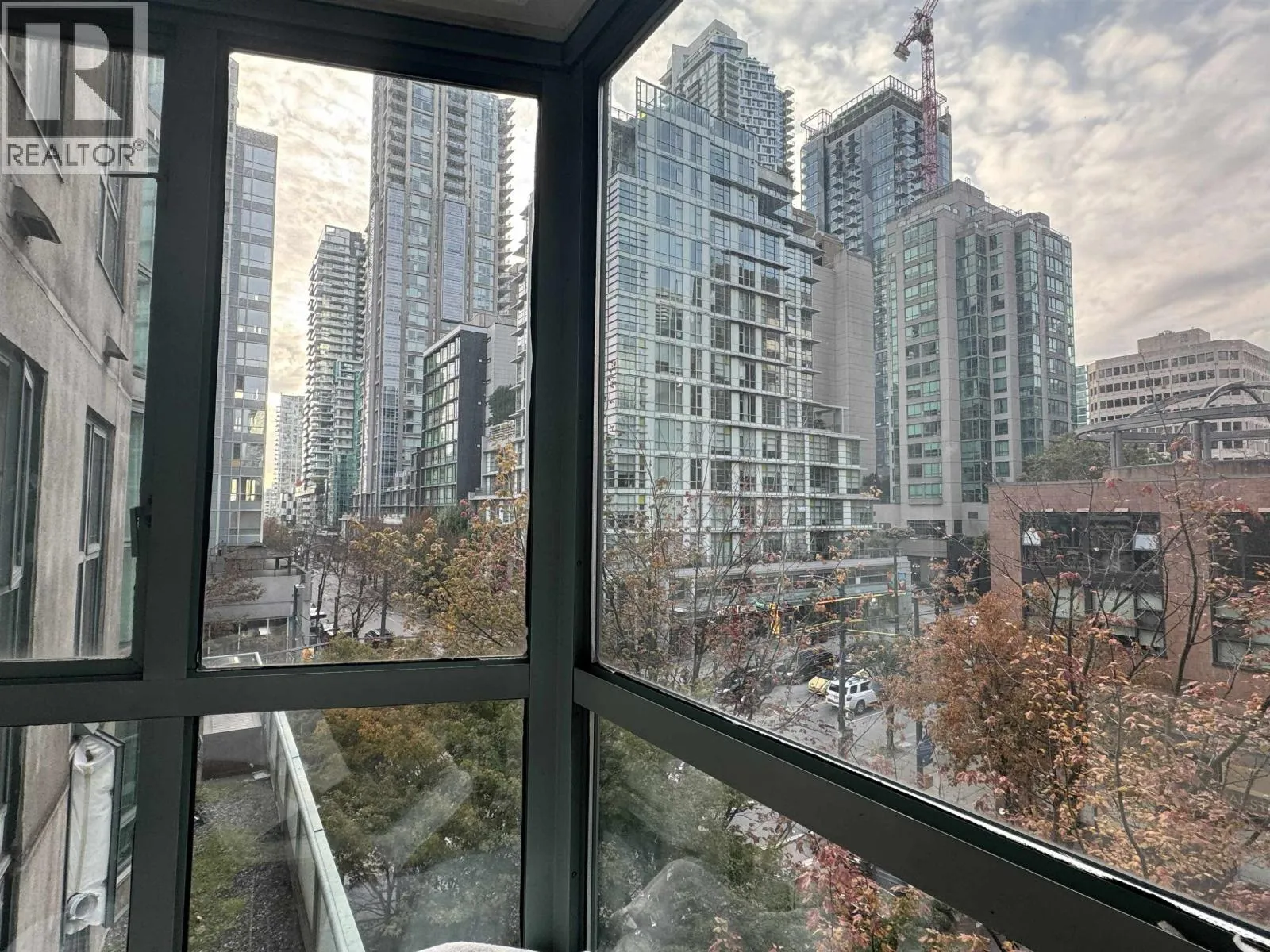 Apartment for rent: 401 1188 Howe Street, Vancouver, British Columbia V6Z 2S8