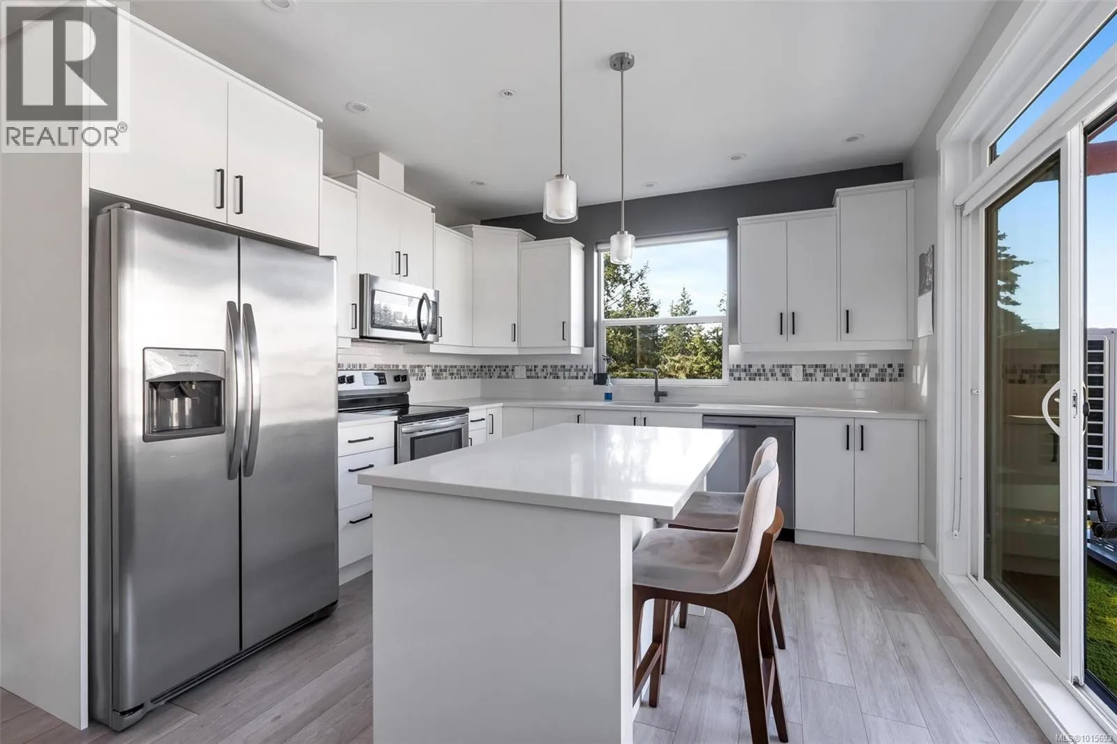 Apartment for rent: 401 2783 Strathmore Rd, Langford, British Columbia V9B 3X4