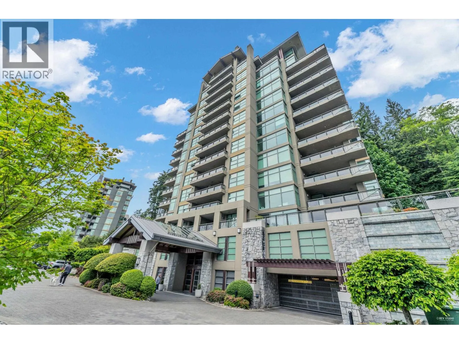 Apartment for rent: 401 3315 Cypress Place, West Vancouver, British Columbia V7S 3J7