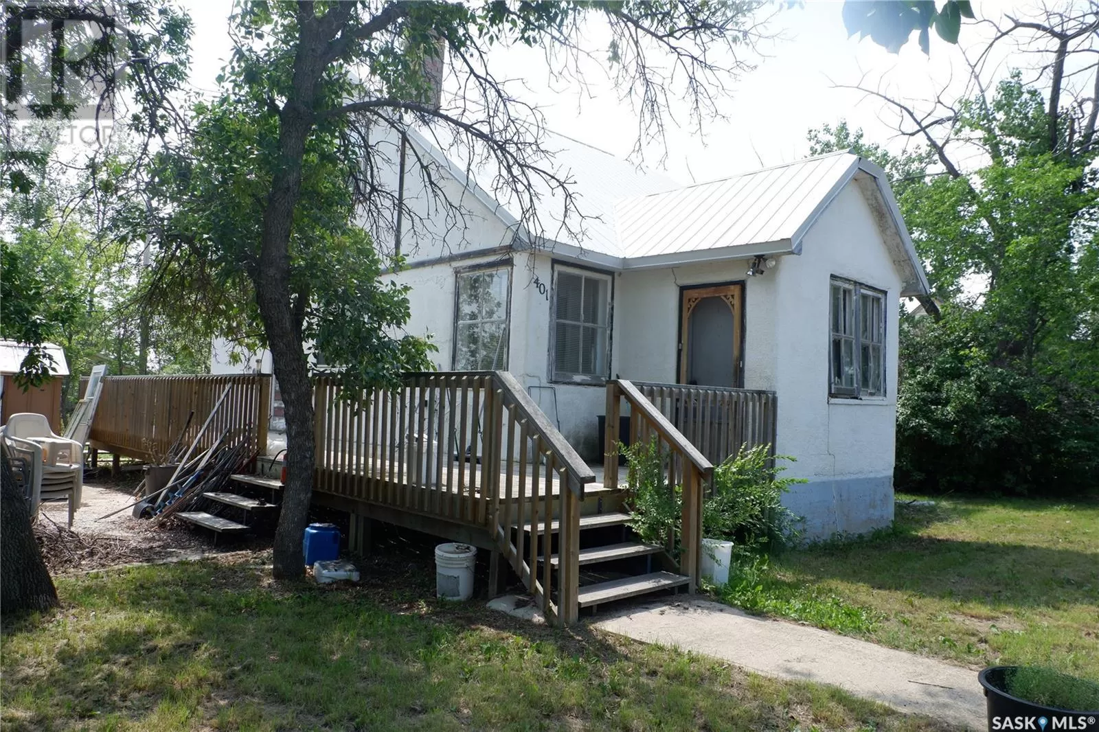 House for rent: 401 6th Avenue W, Assiniboia, Saskatchewan S0H 0B0