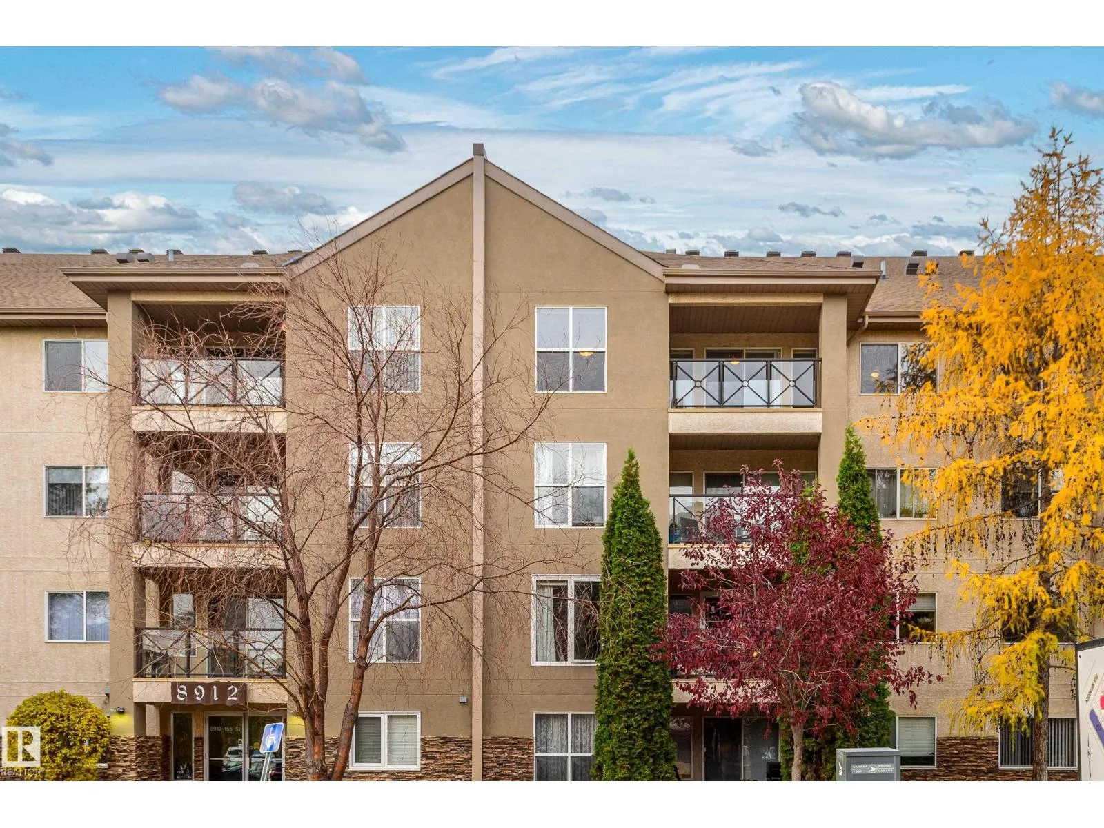 Apartment for rent: #401 8912 156 St Nw, Edmonton, Alberta T5R 5Z2