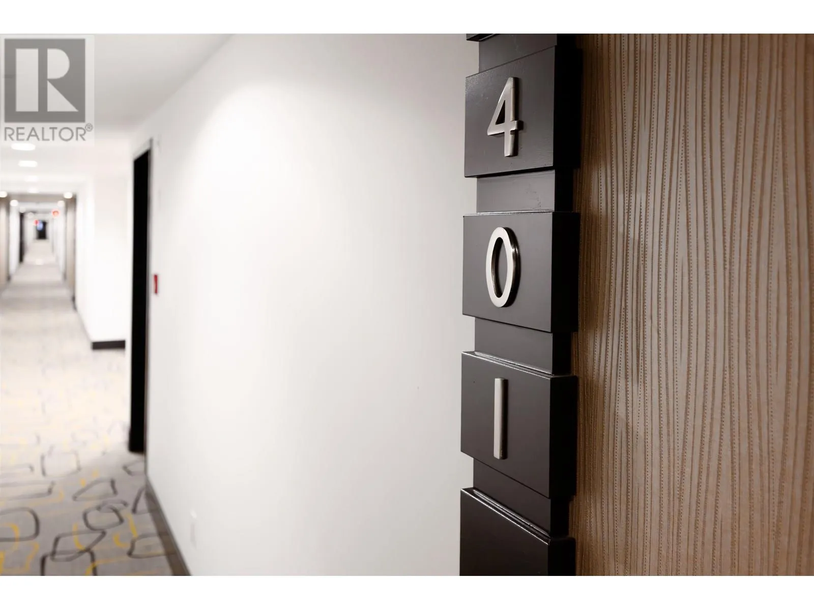 Apartment for rent: 401 95 Moody Street, Port Moody, British Columbia V3H 0H2