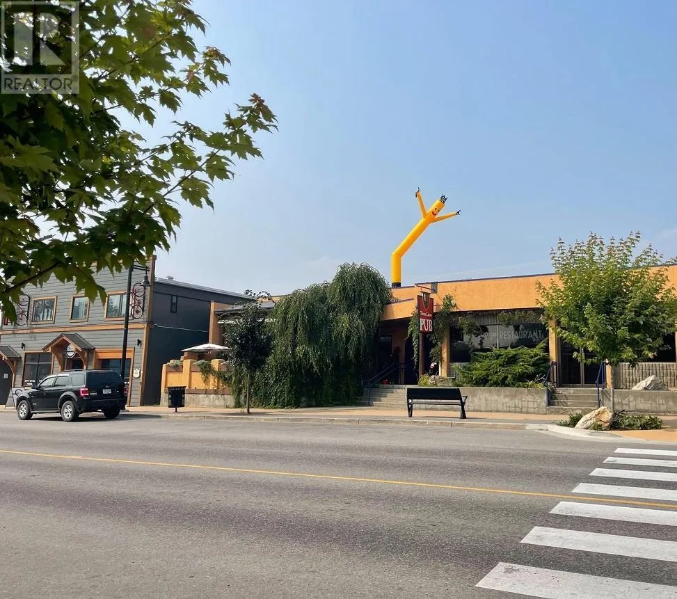 Other for rent: 401 Broadway Street, Nakusp, British Columbia V0G 1R0