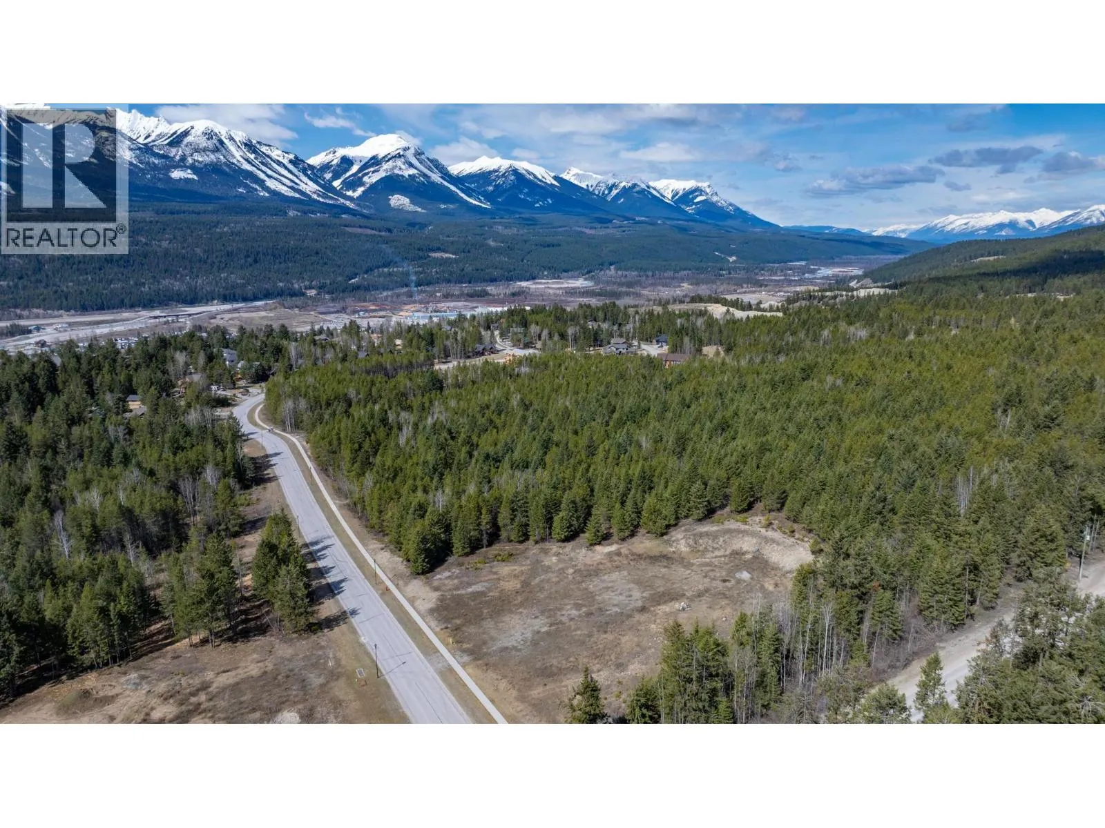 Other for rent: 401 Golden Donald Upper Road, Golden, British Columbia V0A 1H0