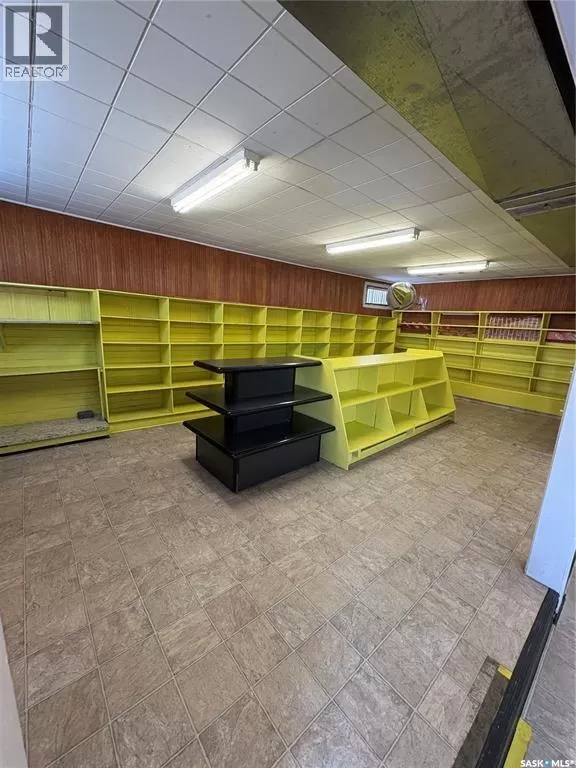 Retail for rent: 401 Osler Street, Regina, Saskatchewan S4R 1V8