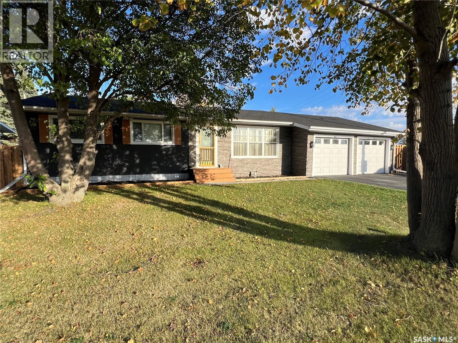 House for rent: 401 Short Street, Esterhazy, Saskatchewan S0A 0X0