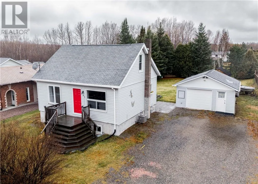 House for rent: 401 Skead Road, Greater Sudbury, Ontario P3L 1M7