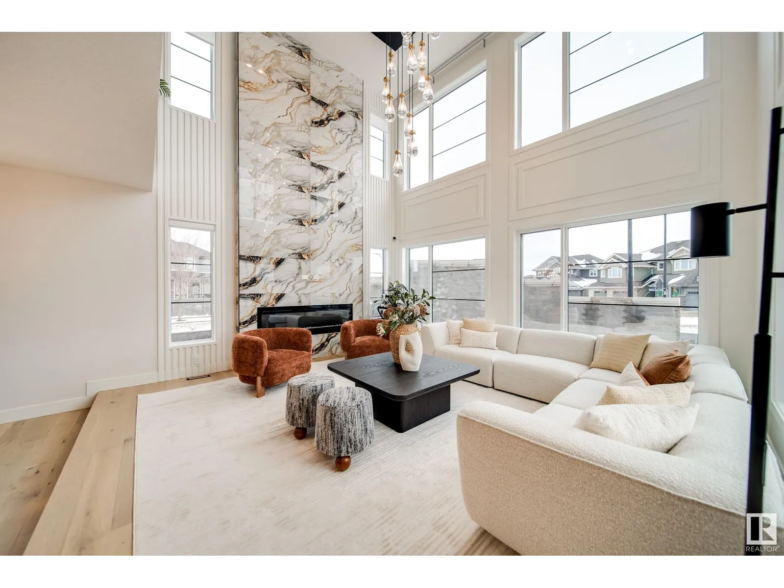 House for rent: 4015 Ginsburg Cr Nw, Edmonton, Alberta T5T 4V2