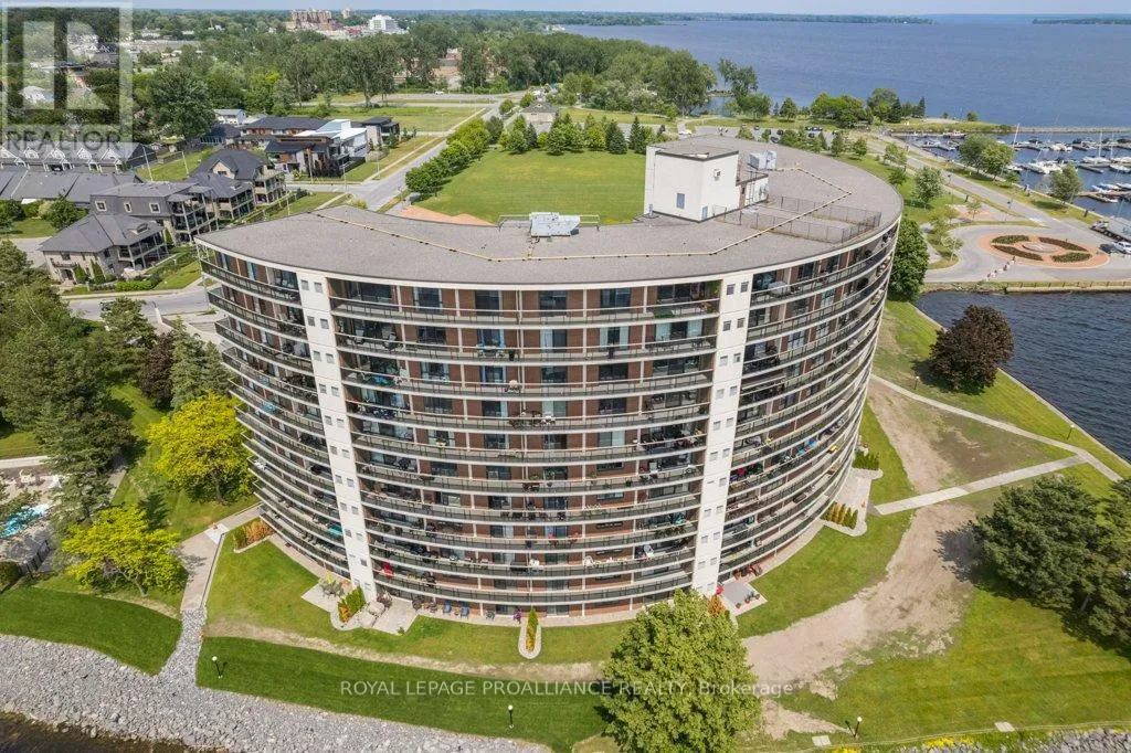 Apartment for rent: 402 - 2 South Front Street, Belleville, Ontario K8N 5K7