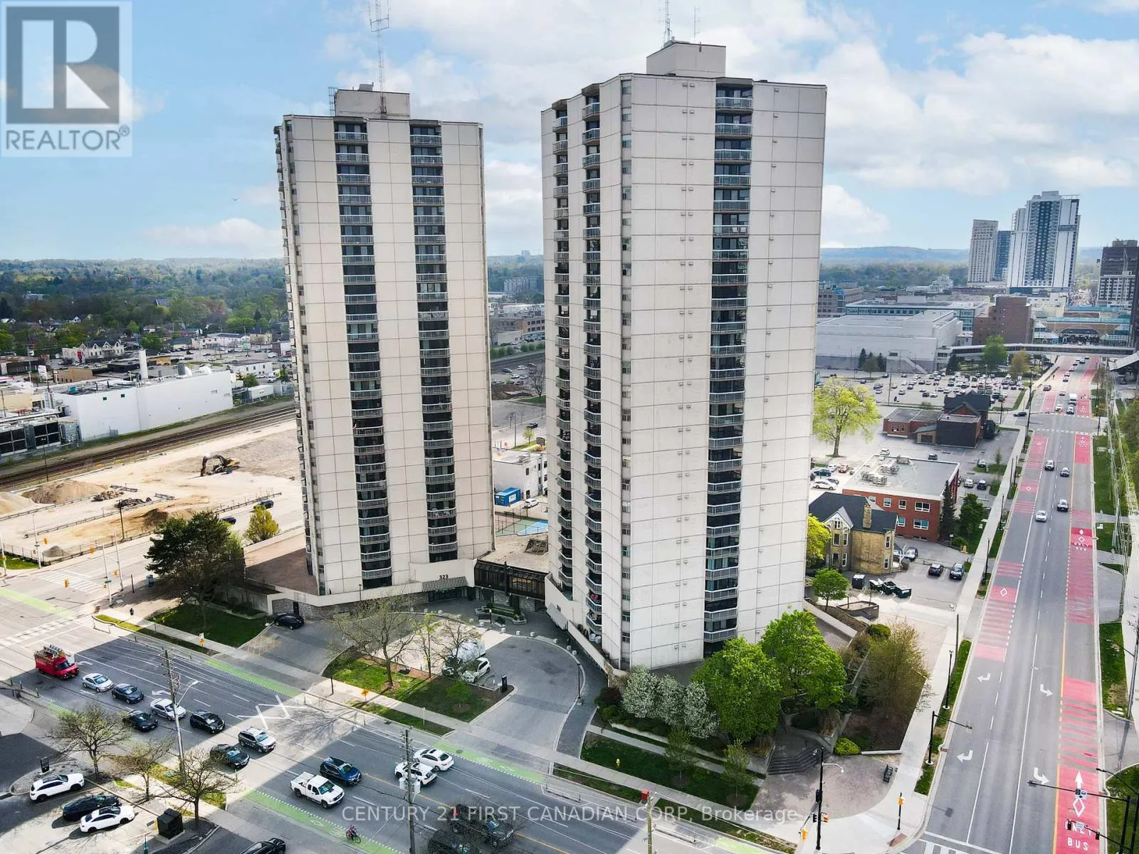 Apartment for rent: 402 - 363 Colborne Street, London East, Ontario N6B 3N3