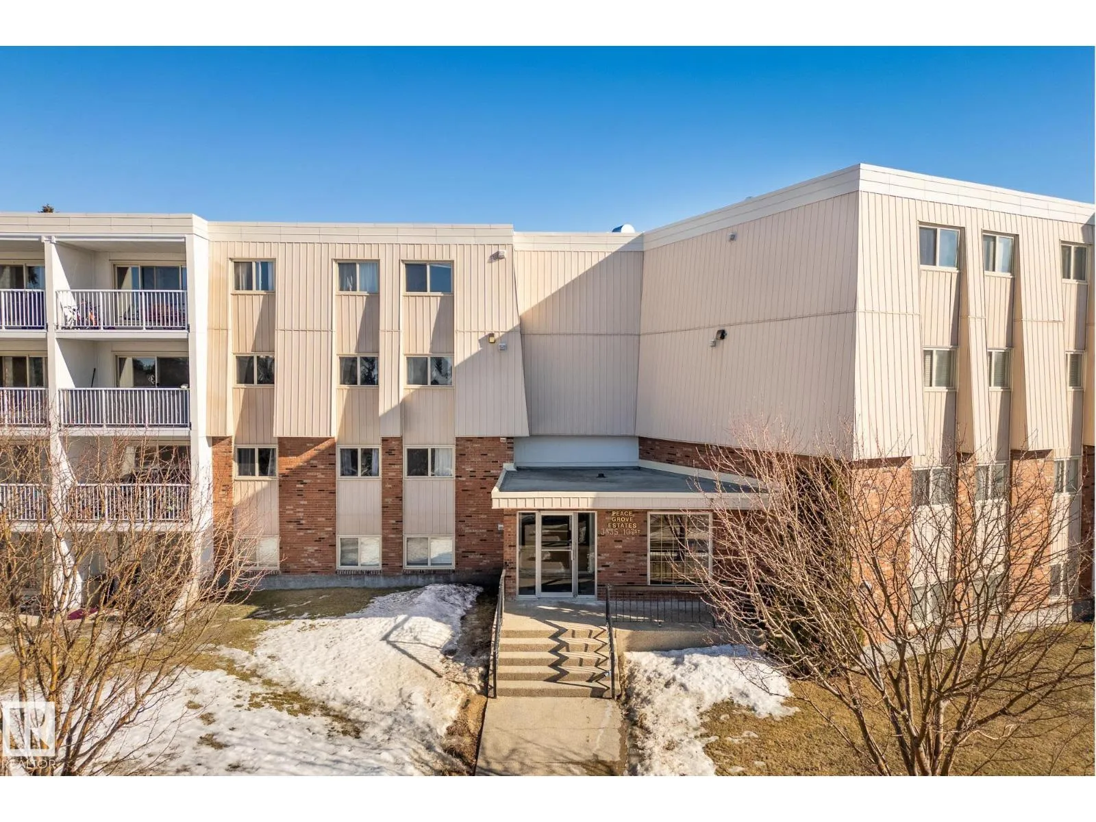 Apartment for rent: #402 3835 107 St Nw, Edmonton, Alberta T6N 2N7