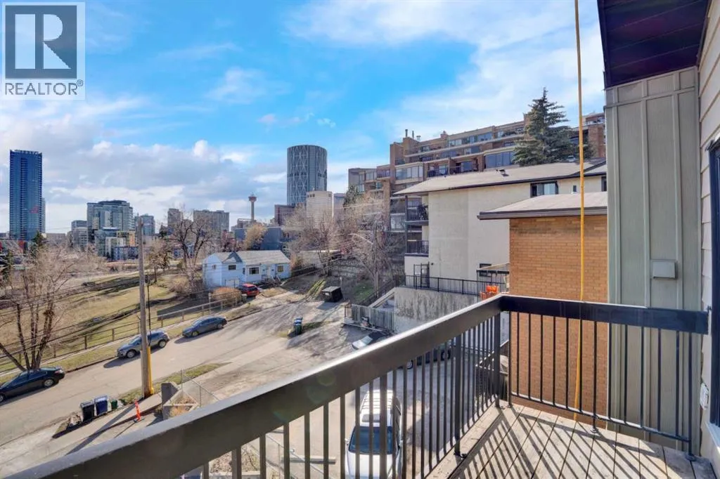 Apartment for rent: 402, 409 1 Avenue Ne, Calgary, Alberta T2E 0B3