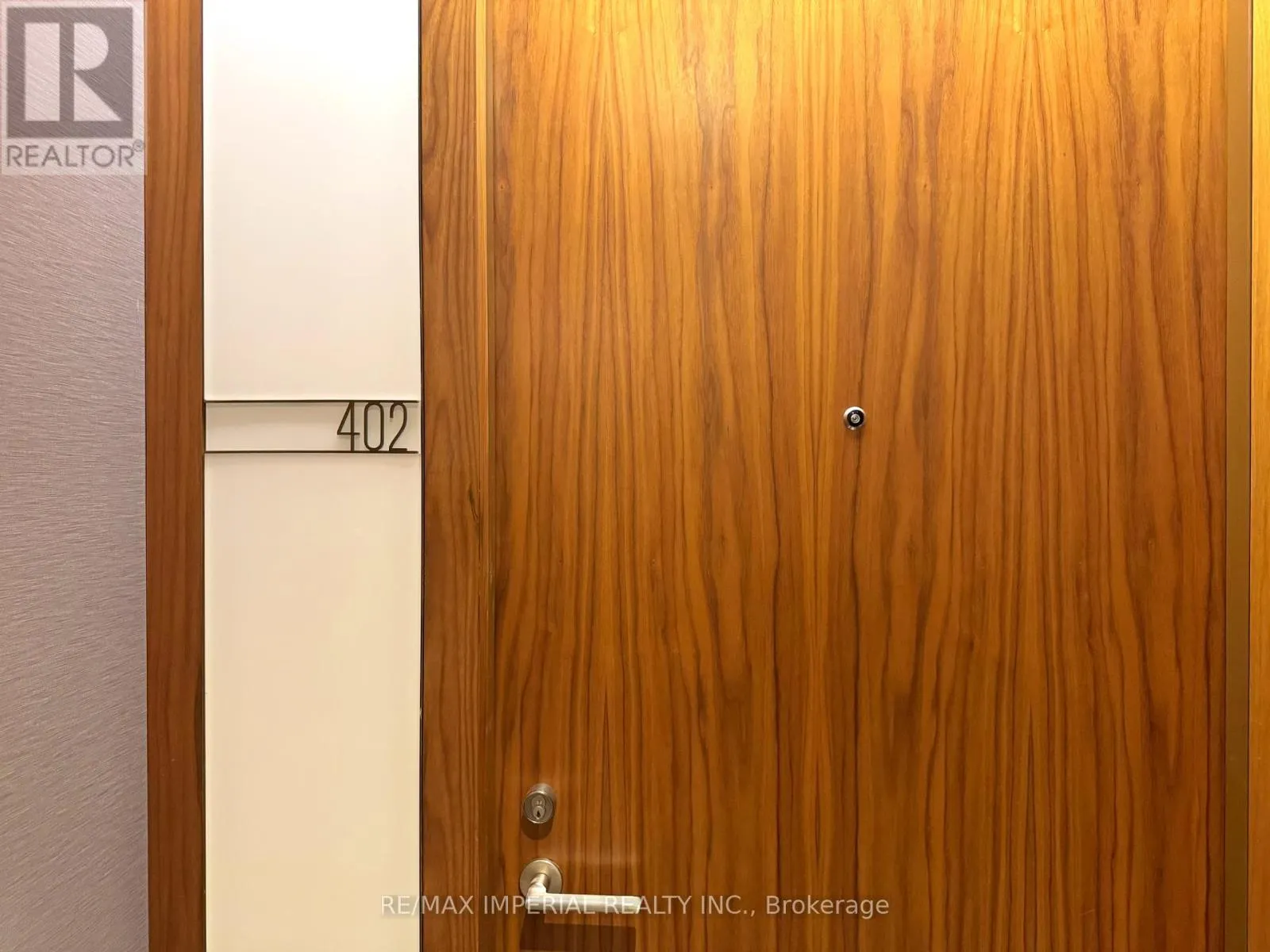 Apartment for rent: 402 - 55 Scollard Street, Toronto, Ontario M5R 0A1