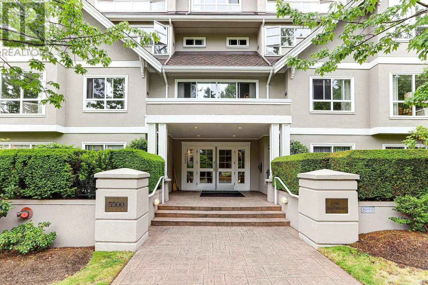 Apartment for rent: 402 5500 13a Avenue, Delta, British Columbia V4M 2E7