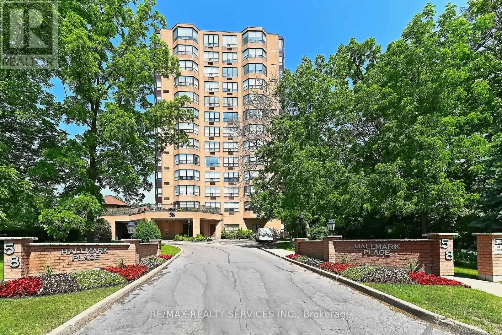 Apartment for rent: 402 - 58 Church Street E, Brampton, Ontario L6V 4A8