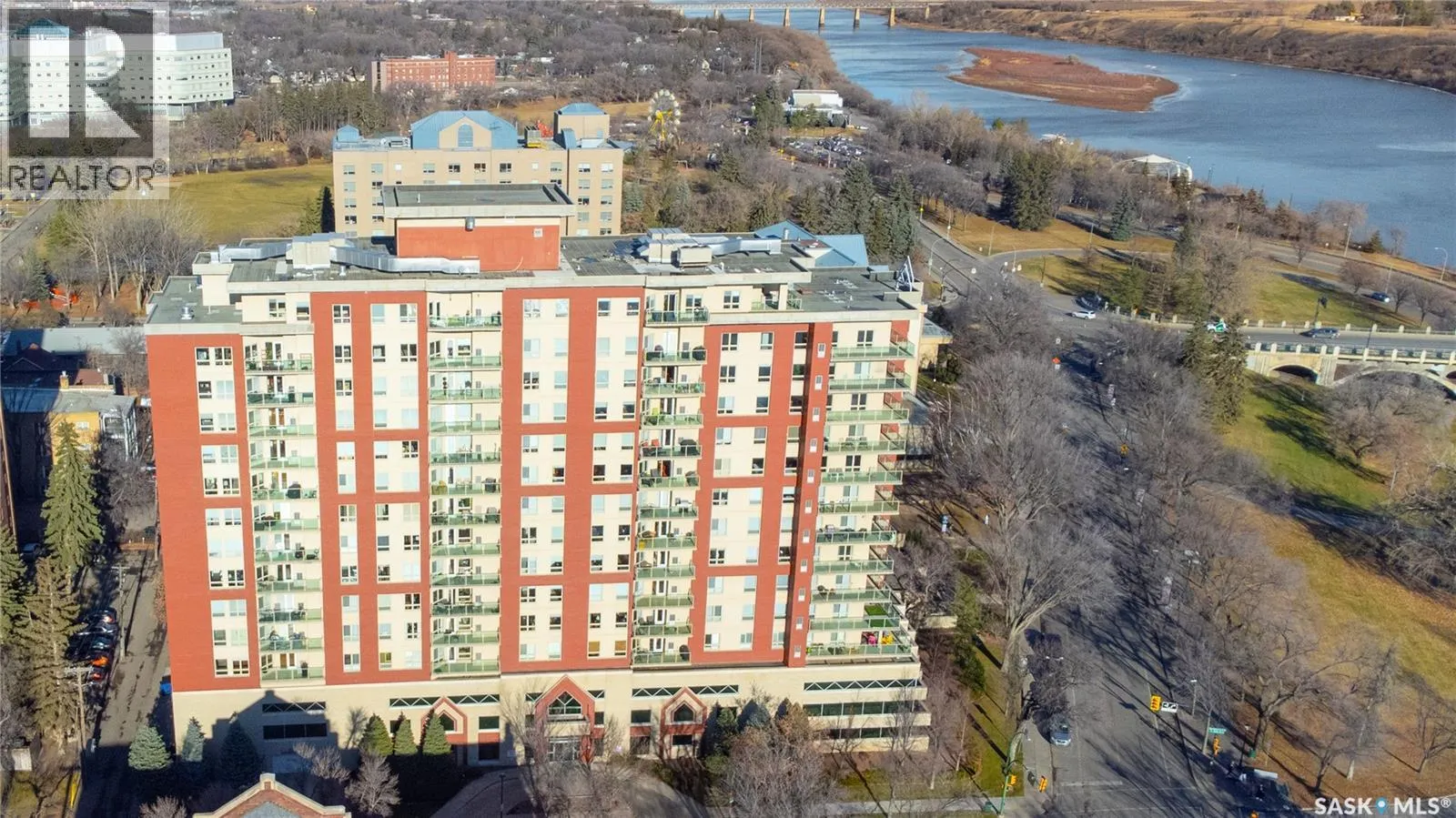 Apartment for rent: 402 902 Spadina Crescent E, Saskatoon, Saskatchewan S7K 0G8