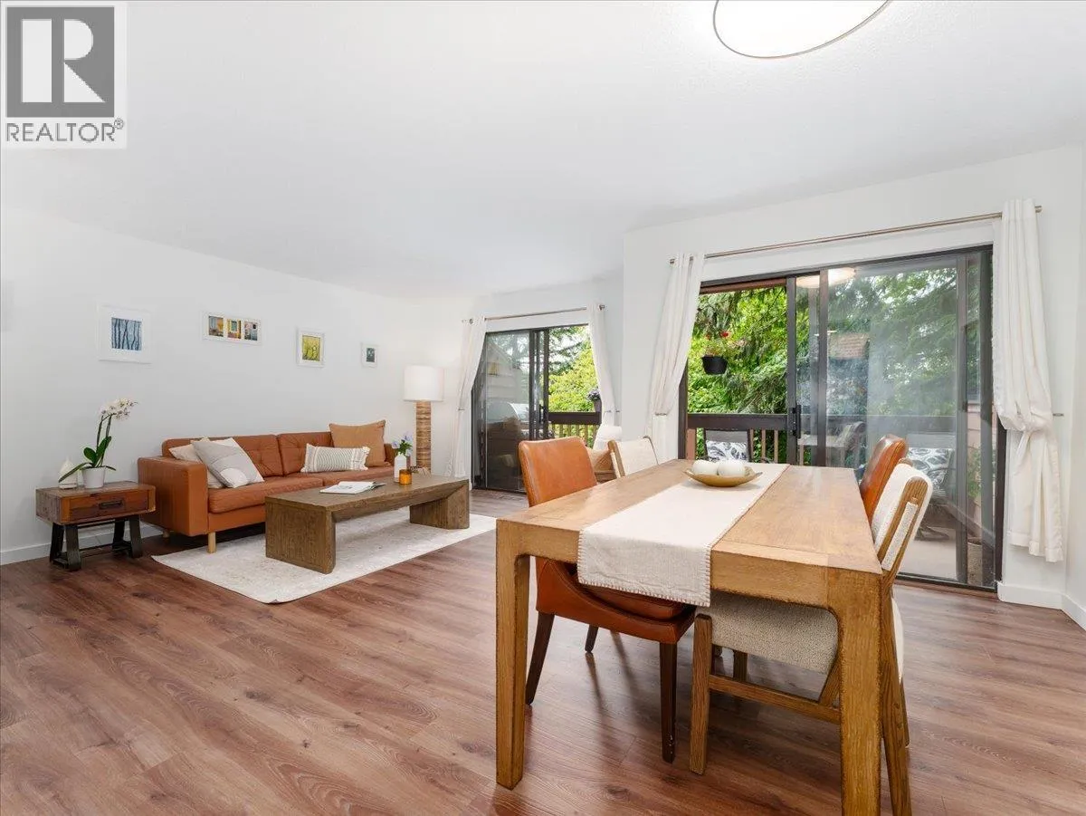 Row / Townhouse for rent: 402 Cardiff Way, Port Moody, British Columbia V3H 3T1